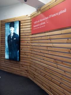 Evrensel Kolej